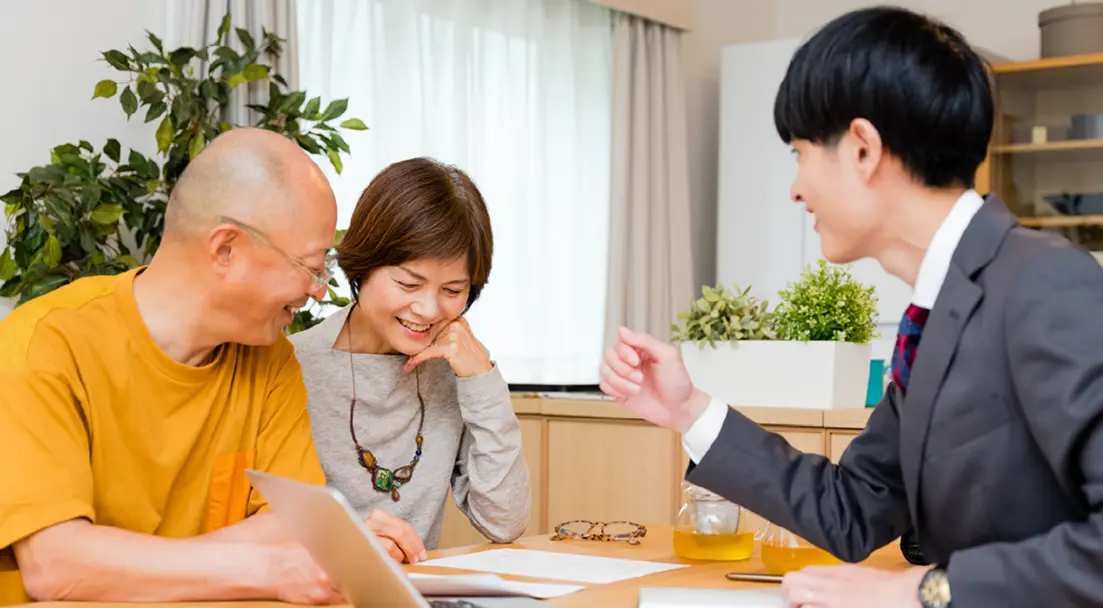 お客様に提案している写真